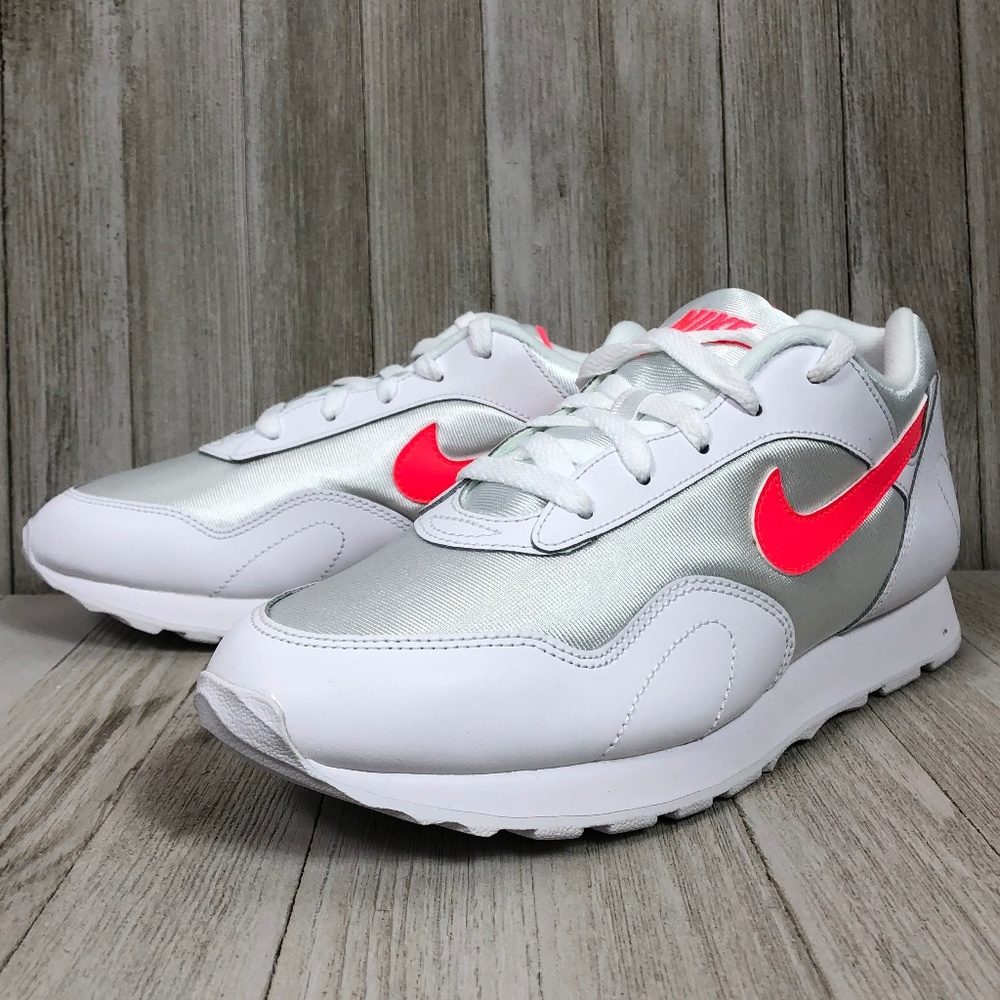Nike Outburst OG Women's Shoe Brand New with Tags